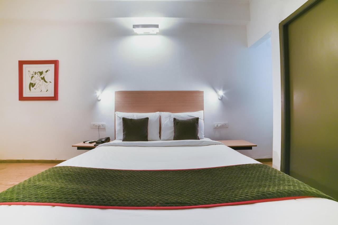 Collection O Vadapalani Hotel Ченай Екстериор снимка