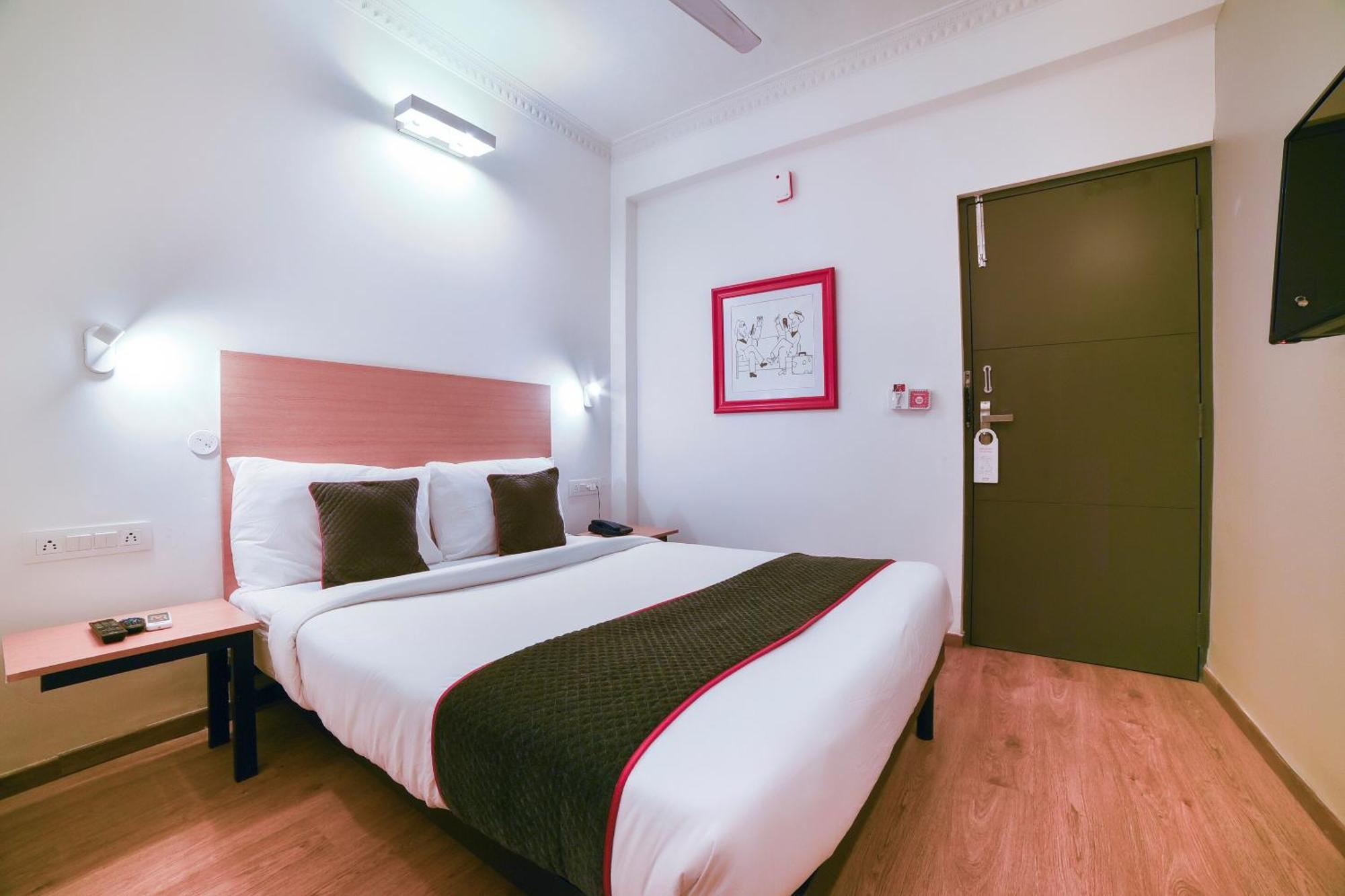 Collection O Vadapalani Hotel Ченай Екстериор снимка